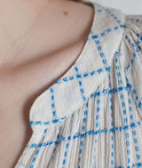 TEA WHITE CHECKED BLOUSE