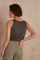 LOLA KAKI SLEEVELESS JUMPER