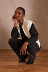 SONNY CREAM SLEEVELESS CARDIGAN