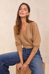 PITT LIGHT CAMEL V-NECK WOOL JUMPER