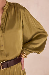 DEESSE SAGE PUFF SLEEVES SATIN BLOUSE