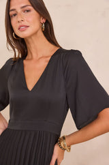 BILLIE BLACK PLEATED LONG DRESS