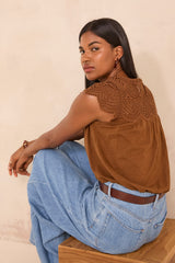 LILOU SHORT-SLEEVED EMBROIDERED COTTON TOP