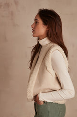 NAOMI SLEEVELESS JACKET