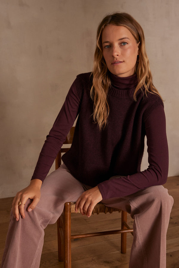 FERGUIE AUBERGINE COTTON TURTLENECK T-SHIRT