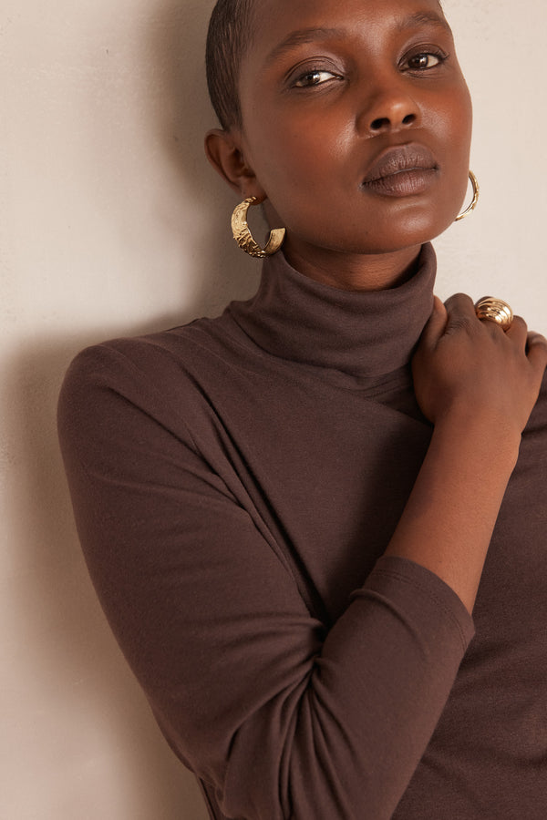 FERGUIE DARK BROWN COTTON TURTLENECK T-SHIRT