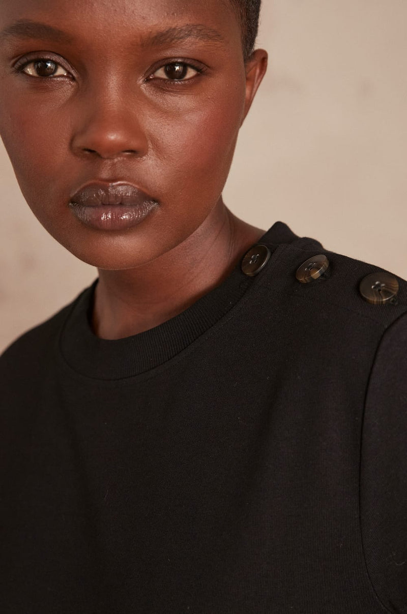 DAMIEN BLACK T-SHIRT