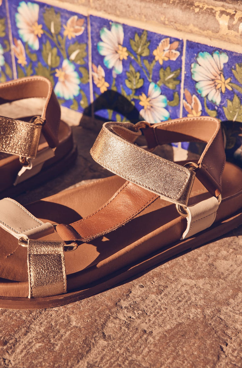 JULIE CAMEL SANDALS