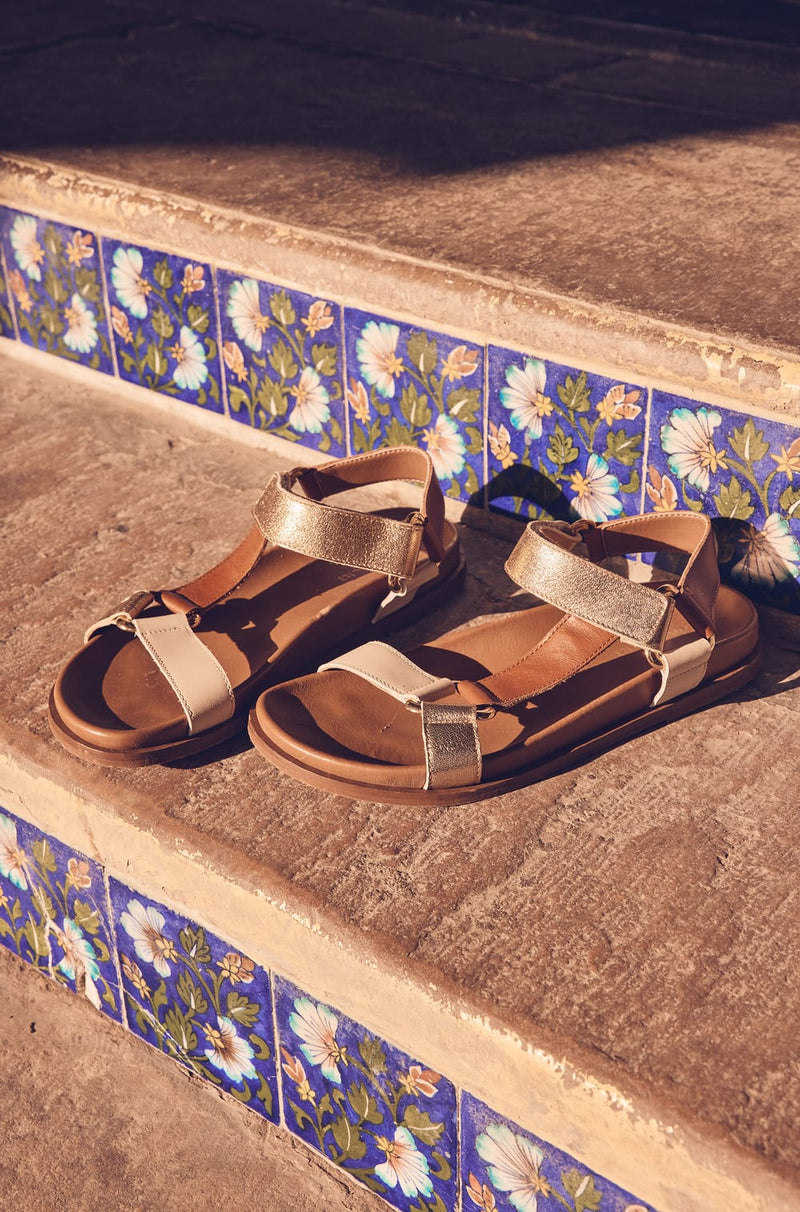 JULIE CAMEL SANDALS