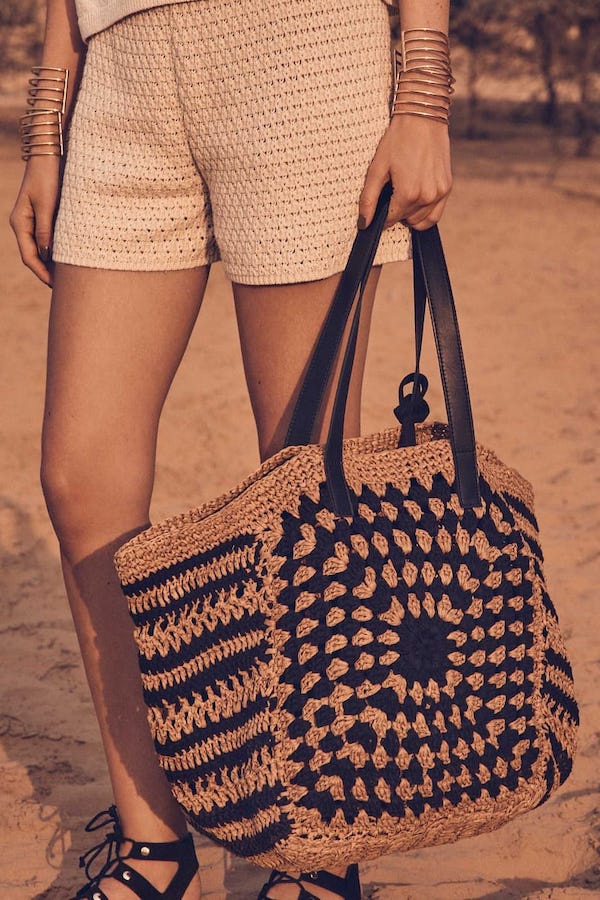 INO BLACK RAFFIA BASKET