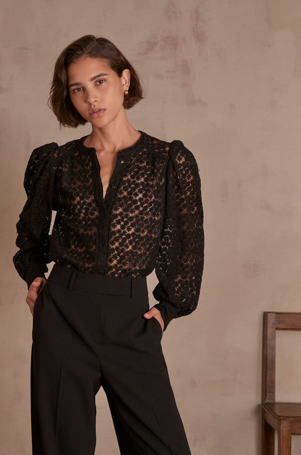 CAMOMILE BLACK EMBROIDERED BLOUSE