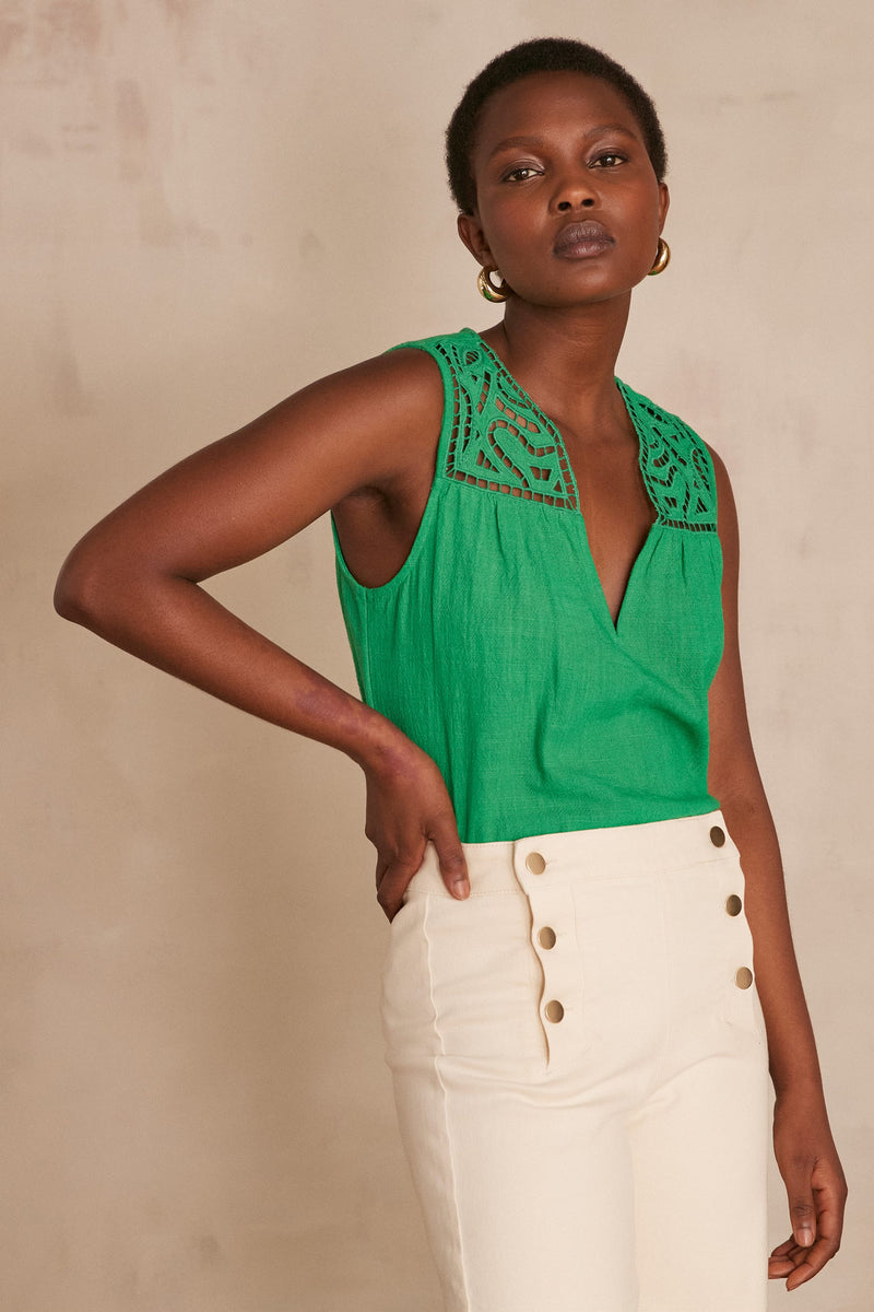 CLARITA GREEN SLEEVELESS BLOUSE