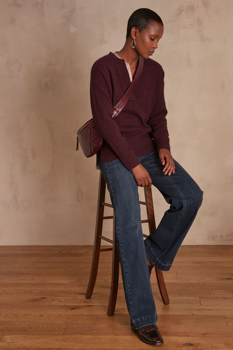 CLEMENT AUBERGINE V-NECK WOOL BLEND JUMPER