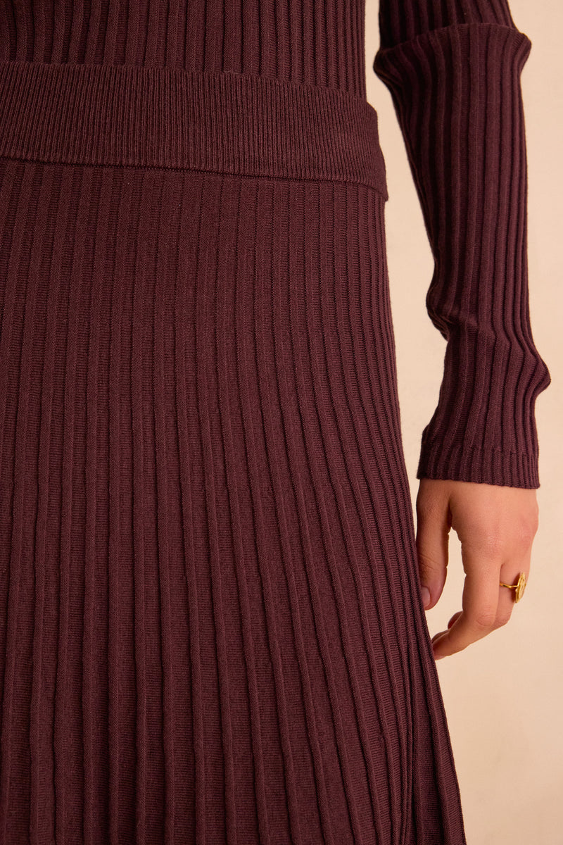 ELISA AUBERGINE KNITTED PLEATED SKIRT