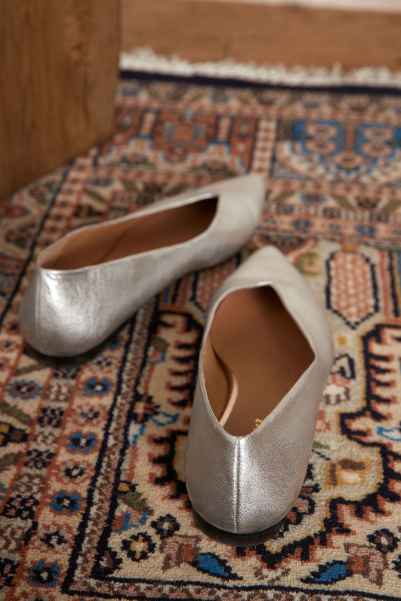 ROMY SILVER BALLET FLATS