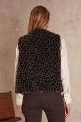 BROOKLYN SLEEVELESS ANIMAL PRINT JACKET