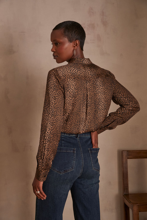 CARLA ANIMAL PRINT SHIRT