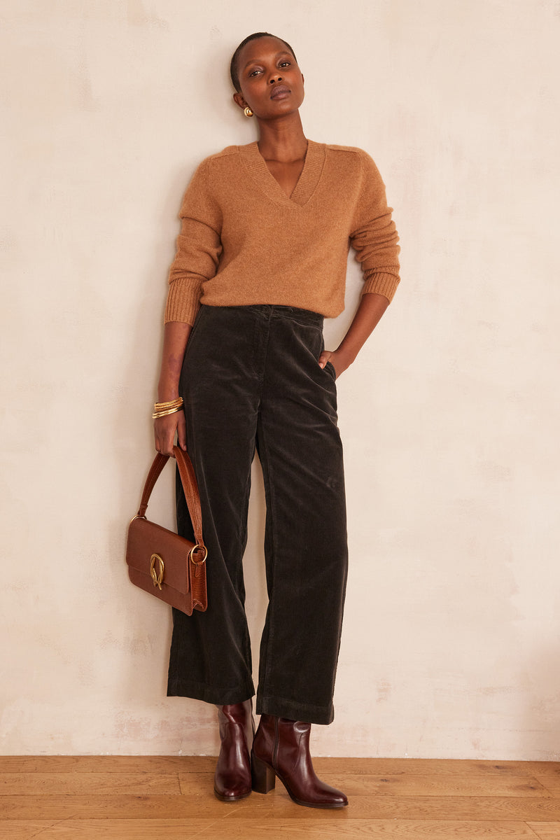 BRYTON CASHMERE CINNAMON V-NECK JUMPER