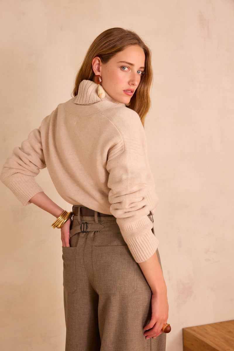 BALTHAZAR WOOL NATURAL V-NECK JUMPER
