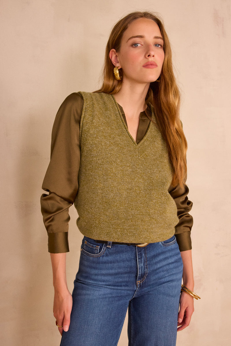 BASILE ALMOND SLEEVELESS WOOL JUMPER