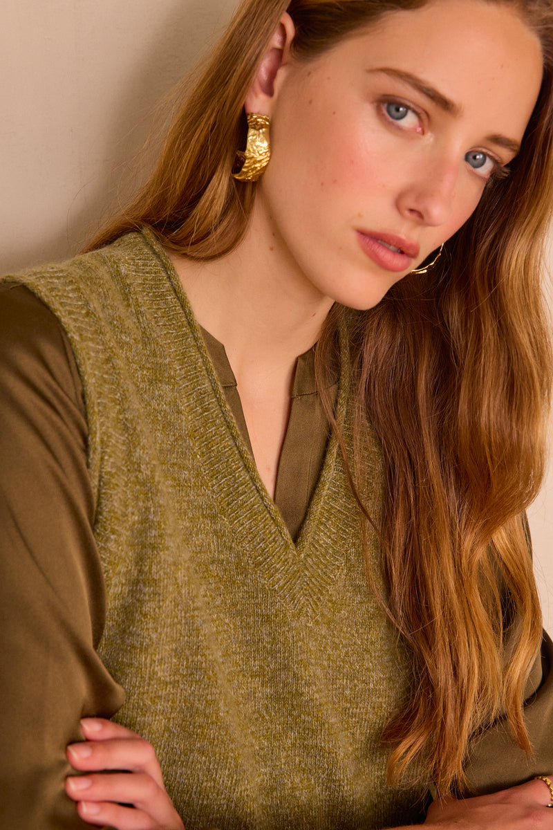 BASILE ALMOND SLEEVELESS WOOL JUMPER