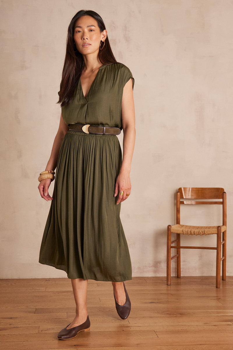 CRYSTAL KHAKI PLEATED SKIRT