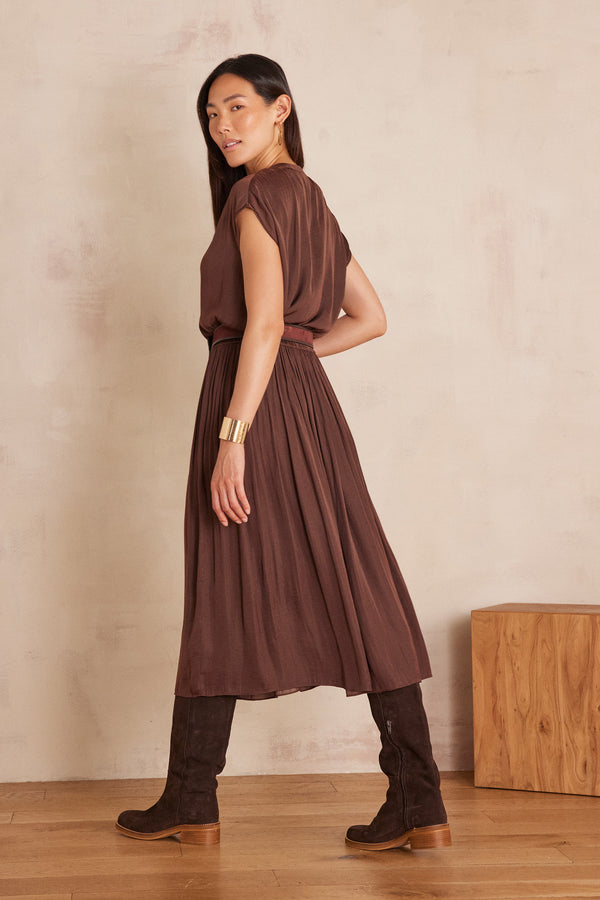 CRYSTAL CHOCOLATE PLEATED SKIRT