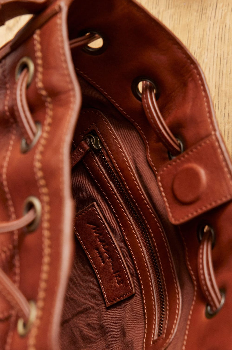 LUCIEN CAMEL BUCKET BAG