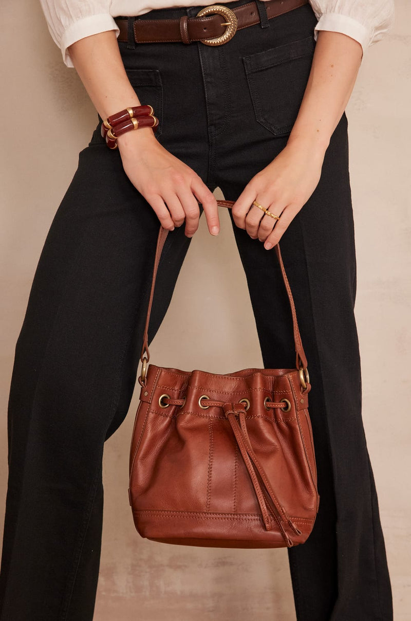 LUCIEN CAMEL BUCKET BAG