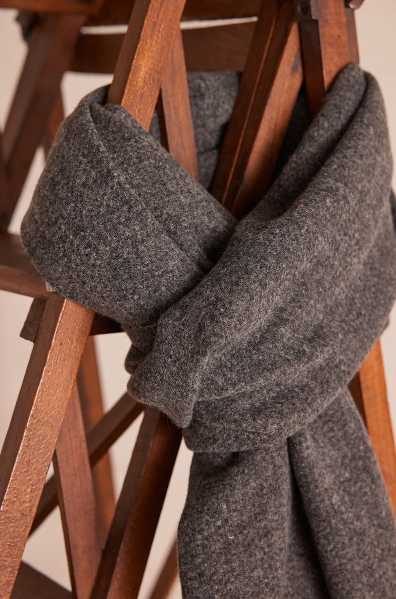 THEA ANTHRACITE SCARF