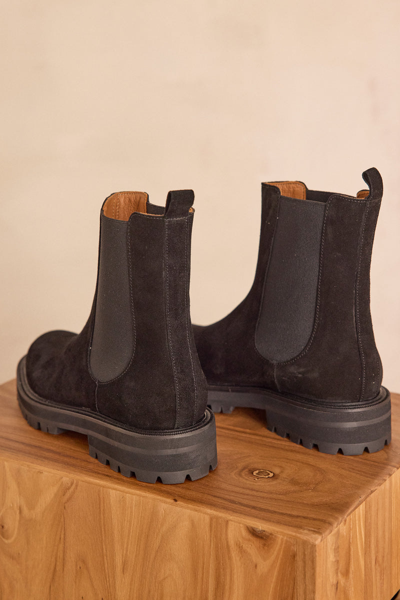 VICTOIRE BLACK LEATHER BOOTS