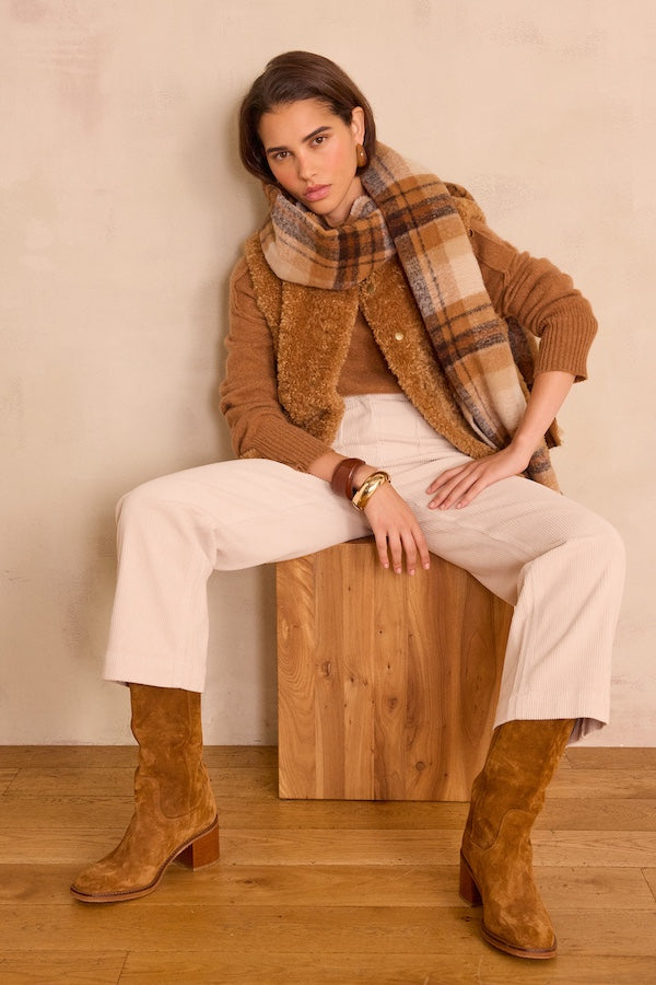 BROOKLYN LIGHT CAMEL FAUX FUR SLEEVELESS JACKET