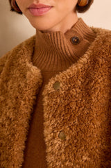 BROOKLYN LIGHT CAMEL FAUX FUR SLEEVELESS JACKET