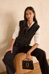 BAXTER BLACK SLEEVELESS V-NECK JUMPER