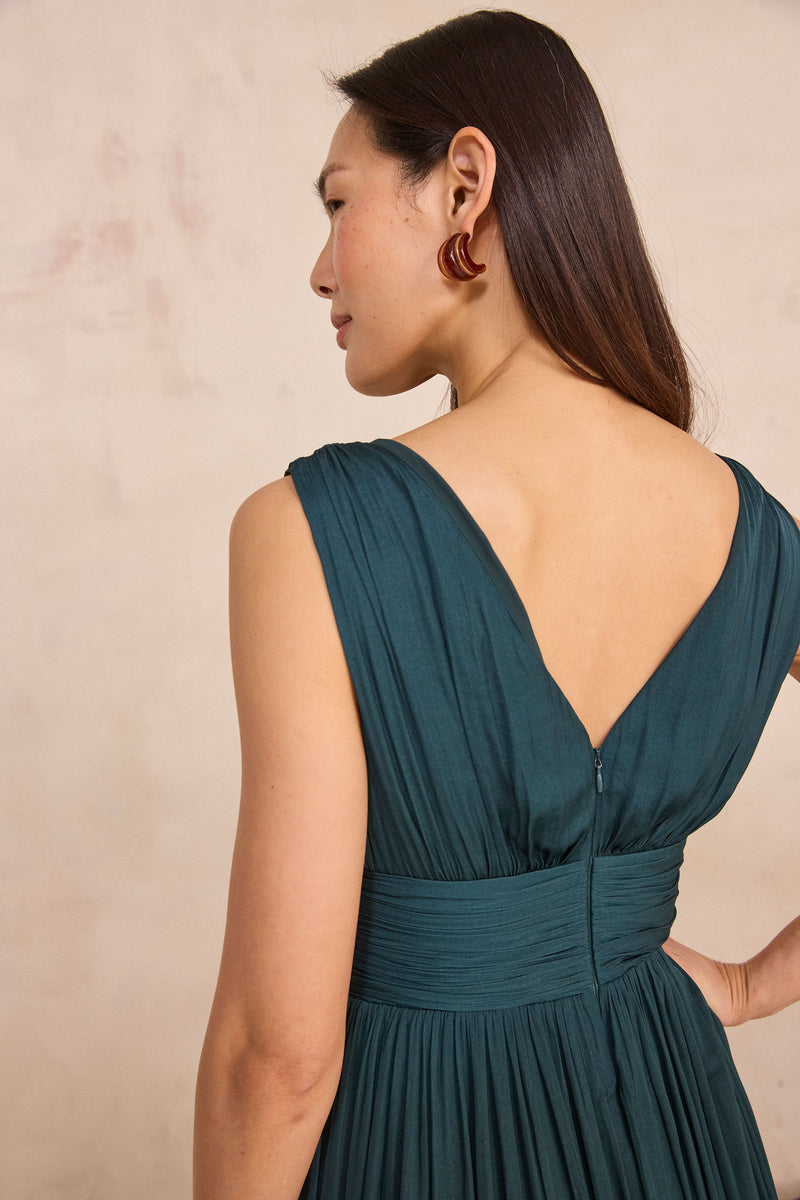 BOREAL SPRUCE GREEN PLEATED STRAIGHT DRESS  Maison 123 Lebanon