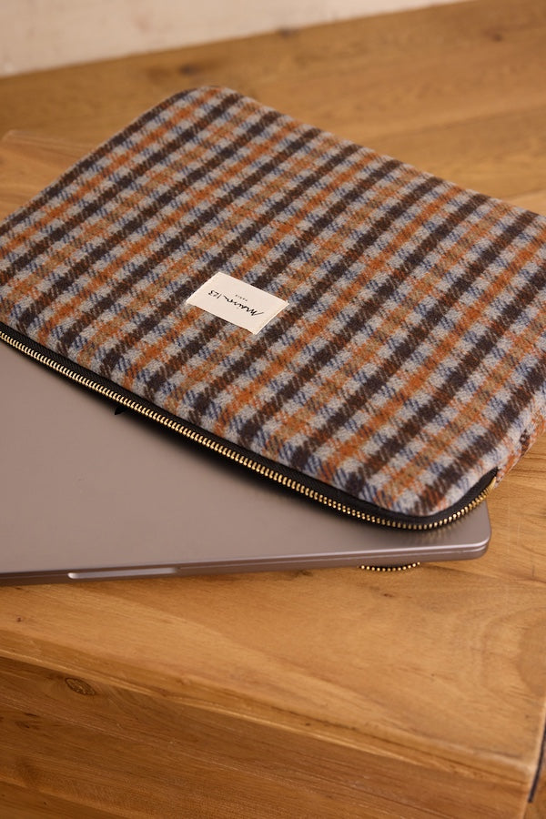 LIAM RUST COMPUTER SLEEVE