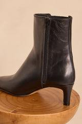 ODILE BLACK LOW-HEELED LEATHER ANKLE BOOTS