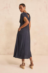 BLOOM NAVY STRAIGHT FLUID DRESS