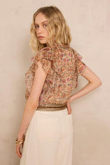 SCARLET SLEEVELESS RUFFLED PRINTED TOP