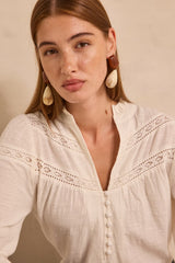 MAGNOLIA EMBROIDERED BLOUSE