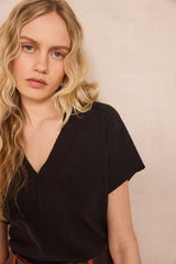 PRETTY BLACK SHORT-SLEEVED COTTON SWEATER