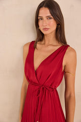 FEATHER RED SLEEVELESS PLEATED DRESS