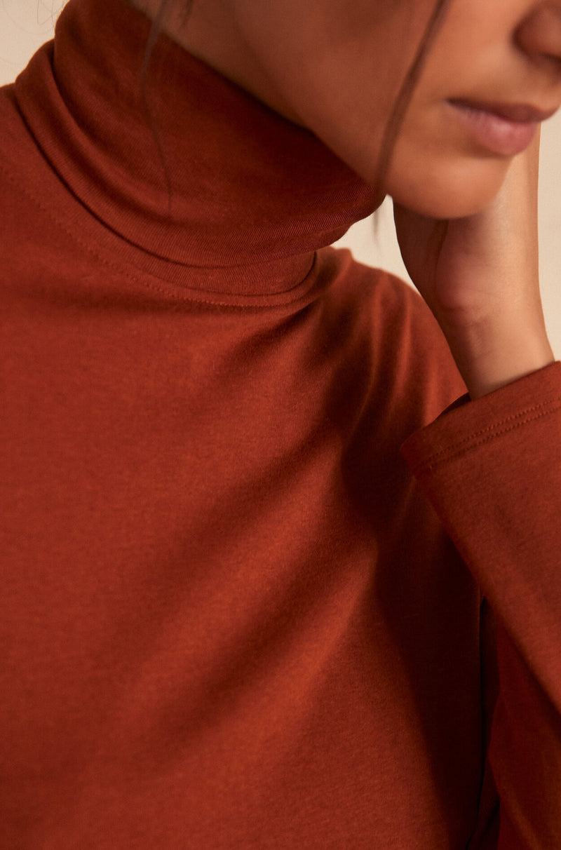 FERGUIE TERRACOTTA COTTON TURTLENECK T-SHIRT