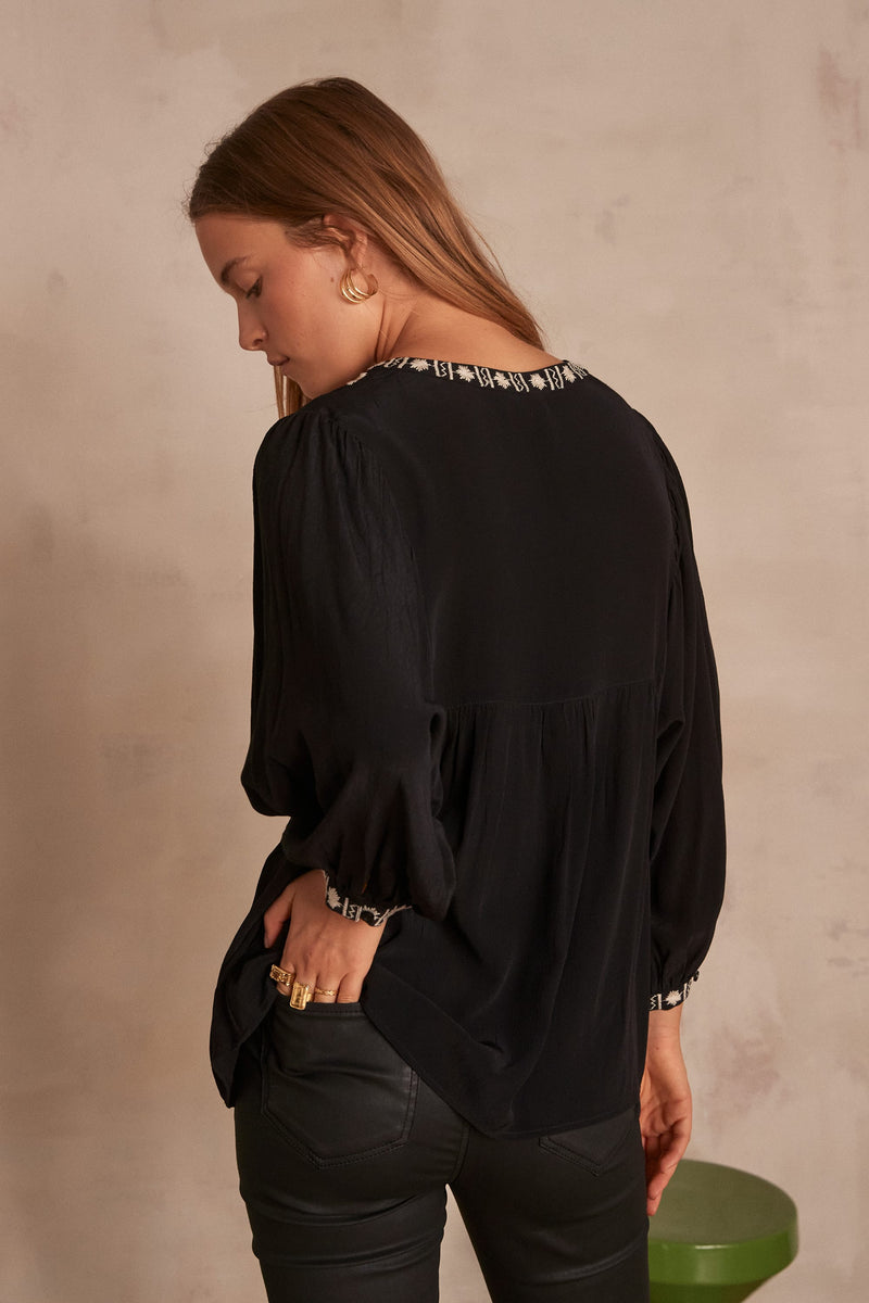 MASSIE BLACK EMBROIDERED BLOUSE