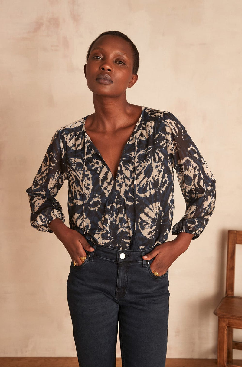 MECILIA NAVY BLUE PRINTED BLOUSE